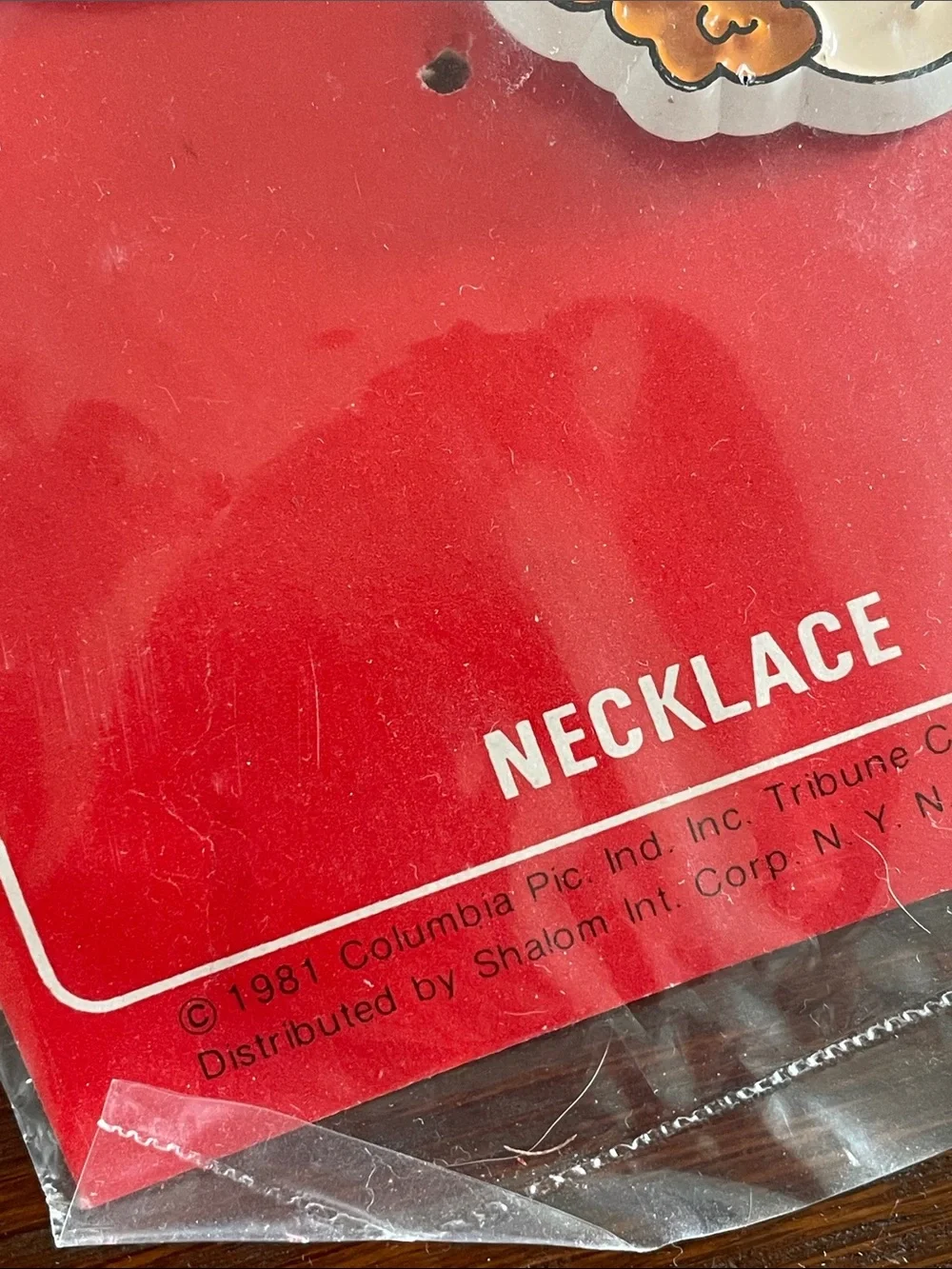 Annie Red Pendant Necklace with Cartoon Face Charm new 1961
